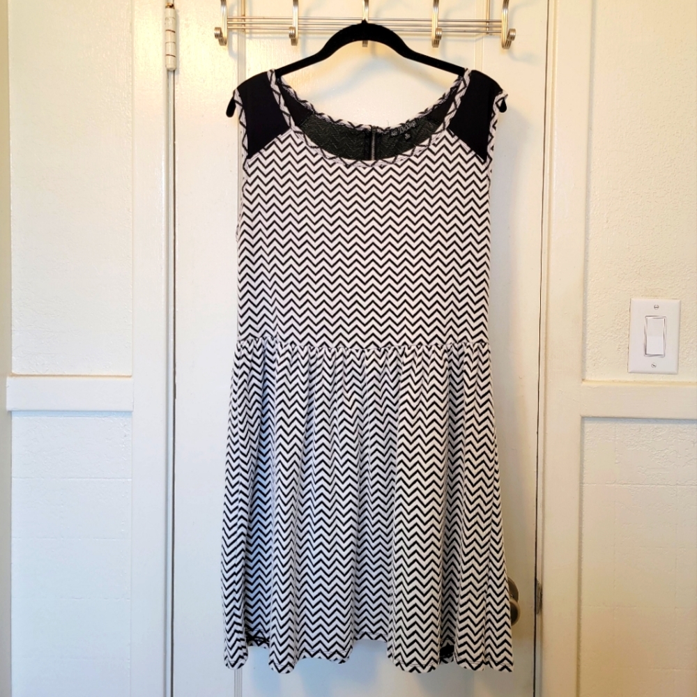 Black and White Zippered Chevron Dress